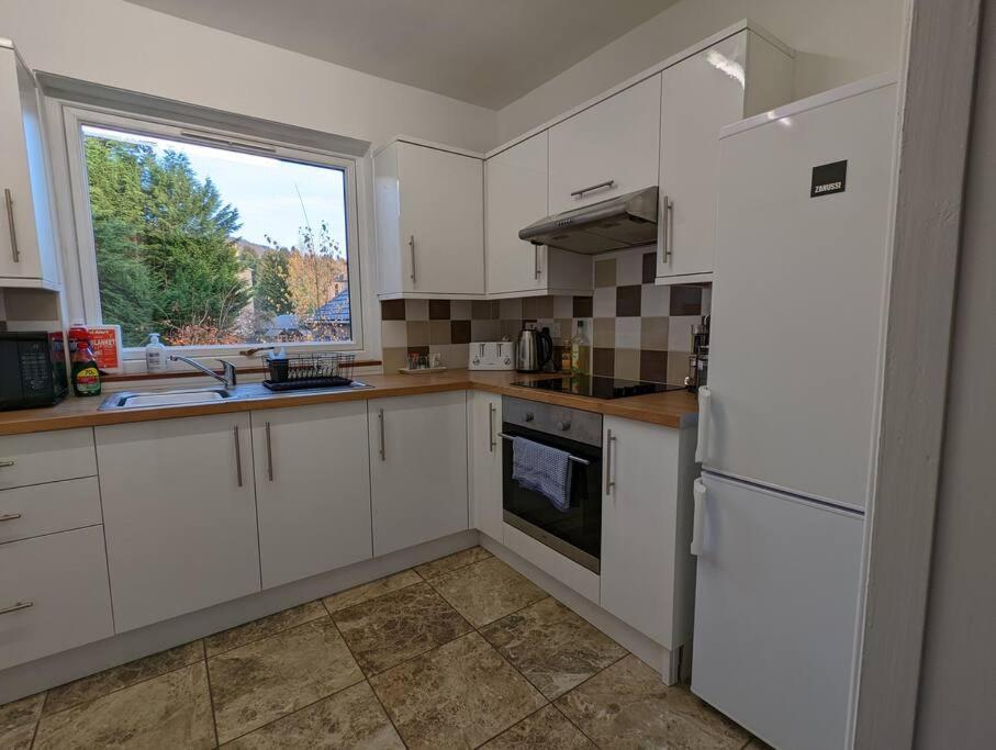Two Bedroom Flat In Bridge Of Allan, Stirling Eksteriør billede