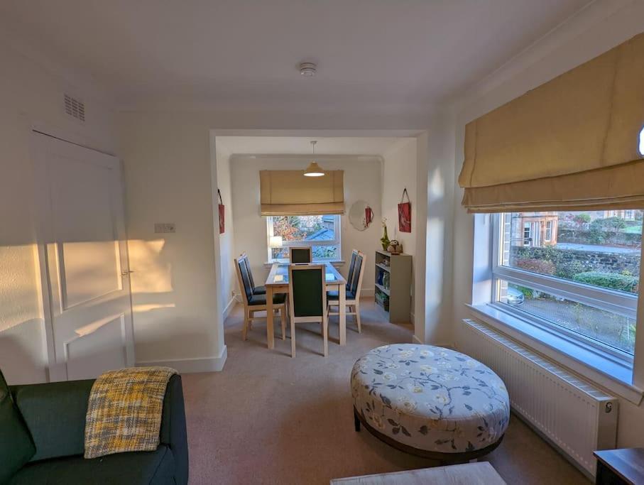 Two Bedroom Flat In Bridge Of Allan, Stirling Eksteriør billede