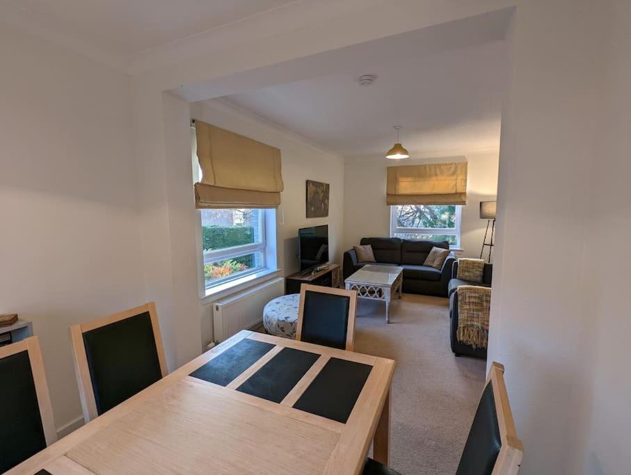 Two Bedroom Flat In Bridge Of Allan, Stirling Eksteriør billede