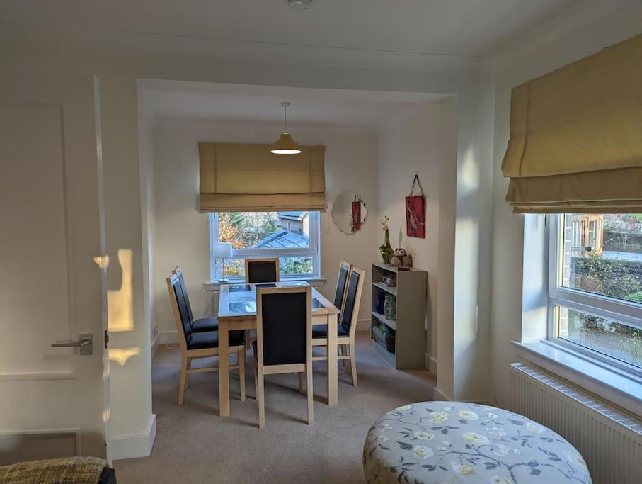 Two Bedroom Flat In Bridge Of Allan, Stirling Eksteriør billede