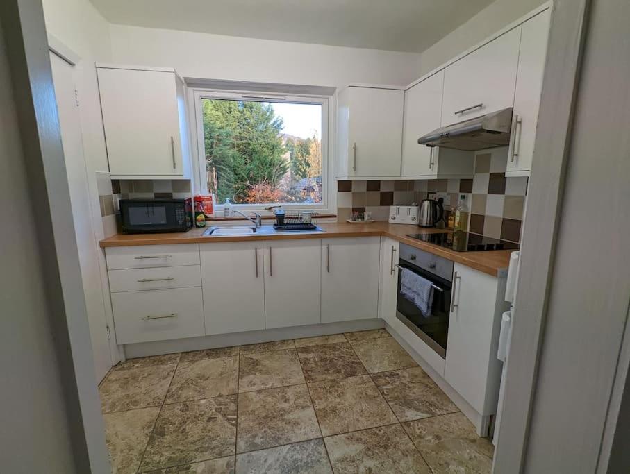 Two Bedroom Flat In Bridge Of Allan, Stirling Eksteriør billede